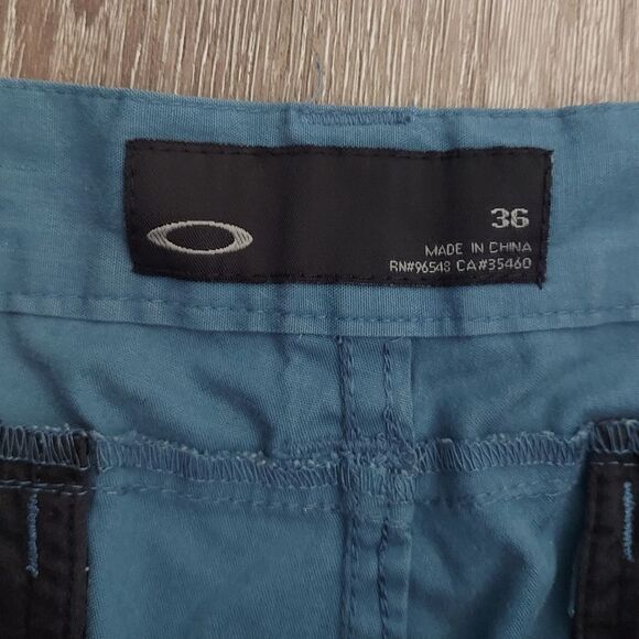 Oakley Men's Blue Shorts Size 36 - Picture 2 of 5